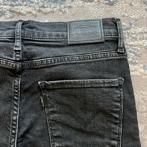 Levi’s 724 Crop Jeans - Picture 2 of 5